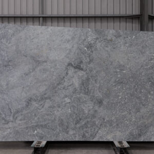 Tundra Medium K3239 Slab (surface Spectrum)