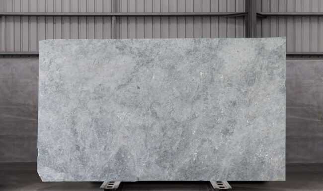 Tundra Medium M2608 Slab (surface Spectrum)