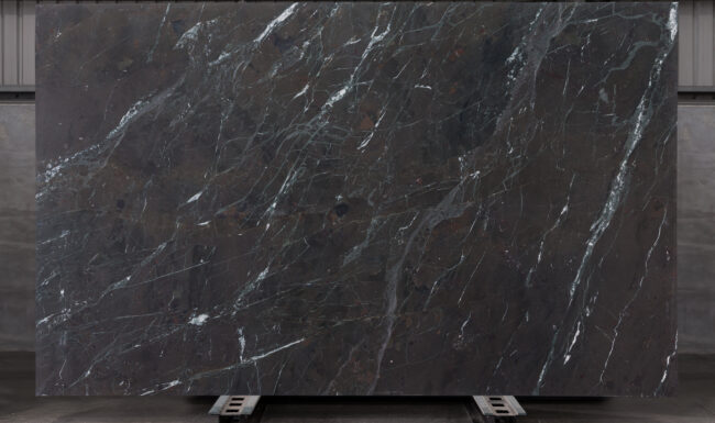 Breccia Imperiale 225 Slab (surface Spectrum)